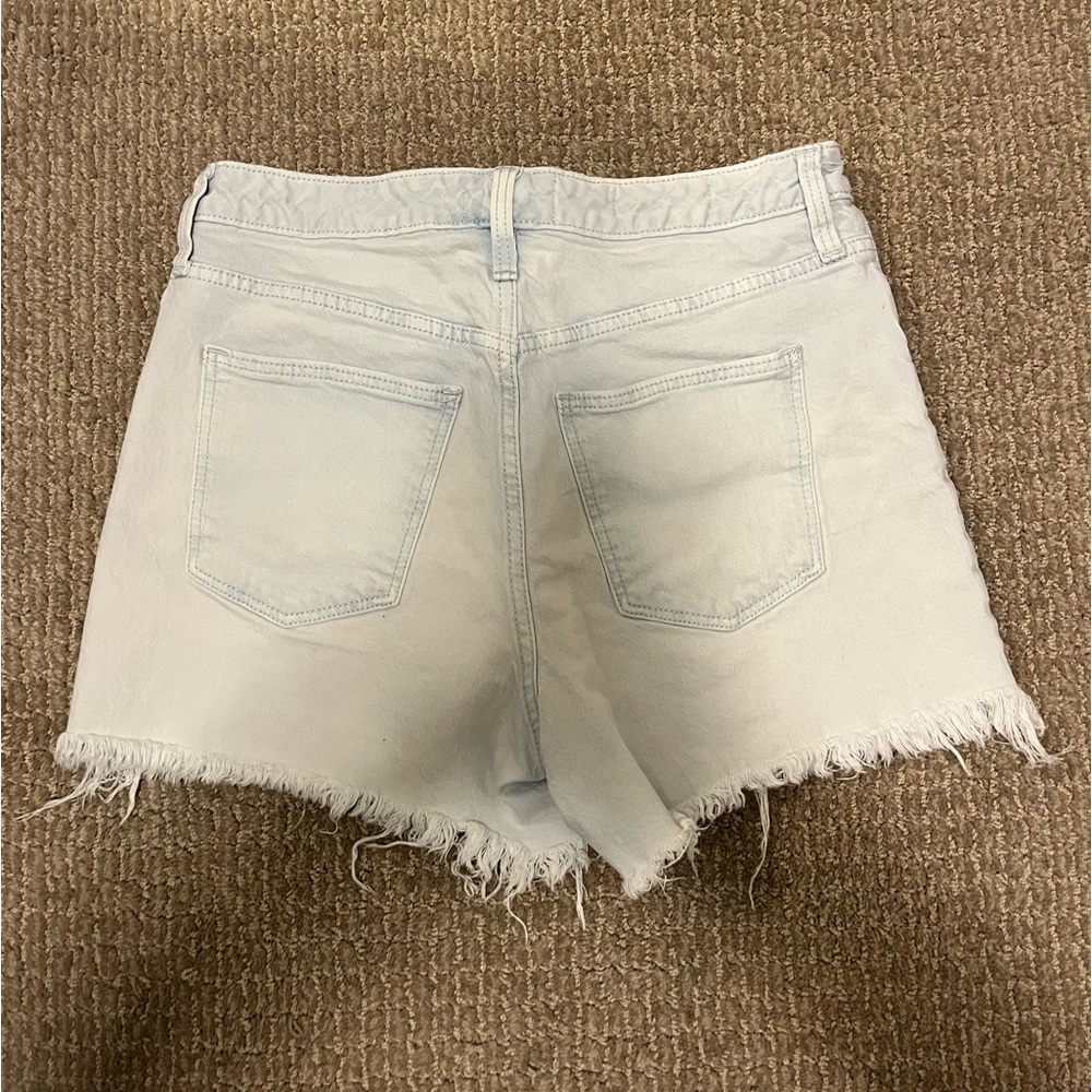 Universal Thread Bleached High Rise Jean Shorts - Picture 4 of 4